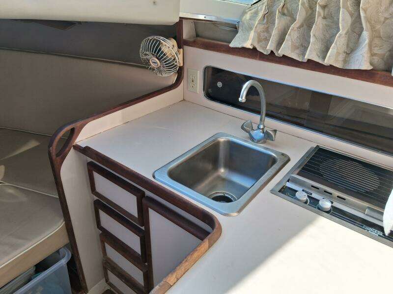 Odyssea 29ft Blackfin Yacht For Sale