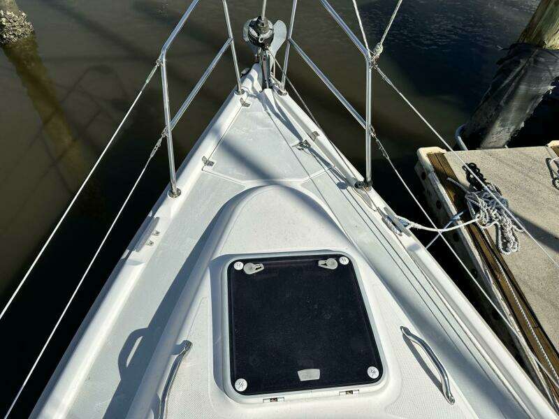 Just Enough 29ft Hunter Yacht For Sale