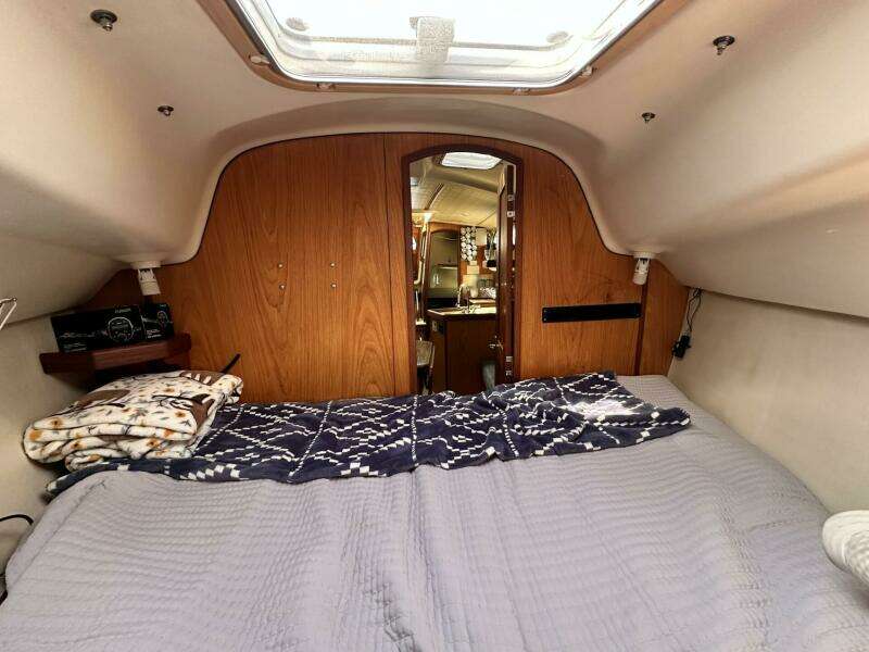 Just Enough 29ft Hunter Yacht For Sale