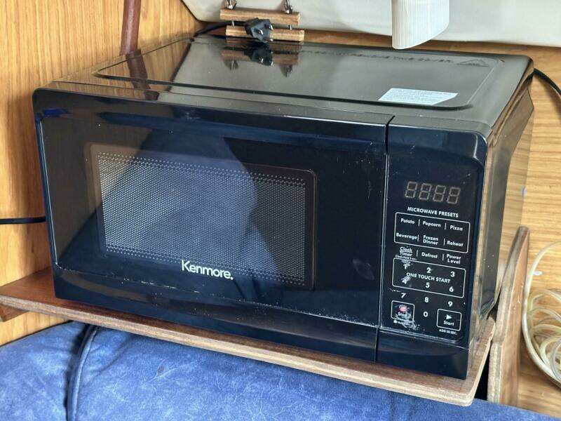 Just Enough 29ft Hunter Yacht For Sale