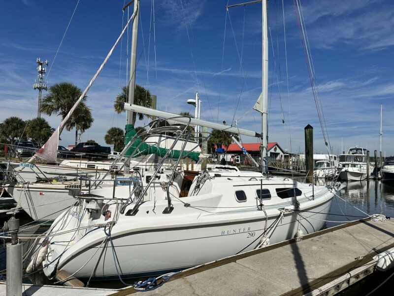 29' 2000 Hunter 290