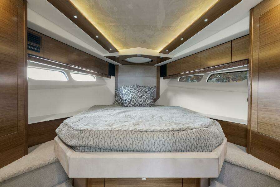 Abundance 45ft Cruisers Yachts Yacht For Sale