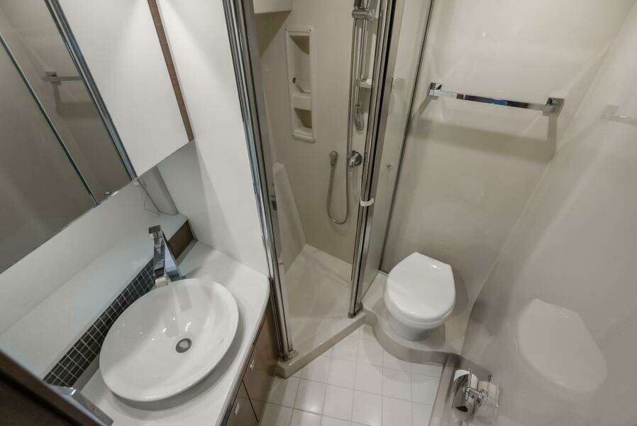 Abundance 45ft Cruisers Yachts Yacht For Sale