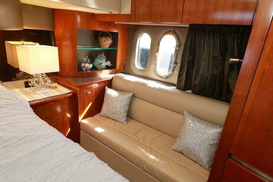 Nauti Buoy 52ft Cruisers Yacht For Sale