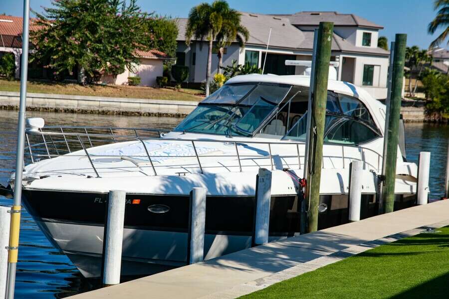 Nauti Buoy 52ft Cruisers Yacht For Sale