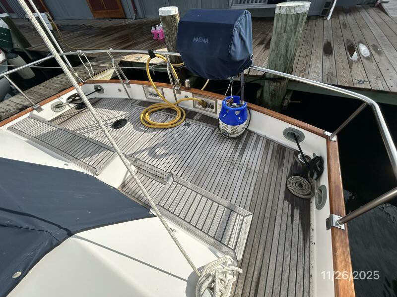 42' 1989 Grand Banks Classic