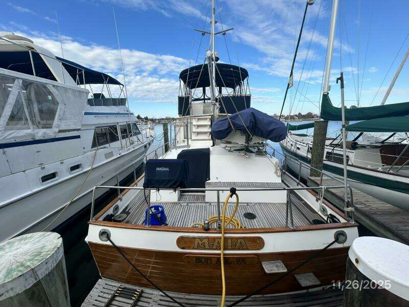 42' Grand Banks aft profile2