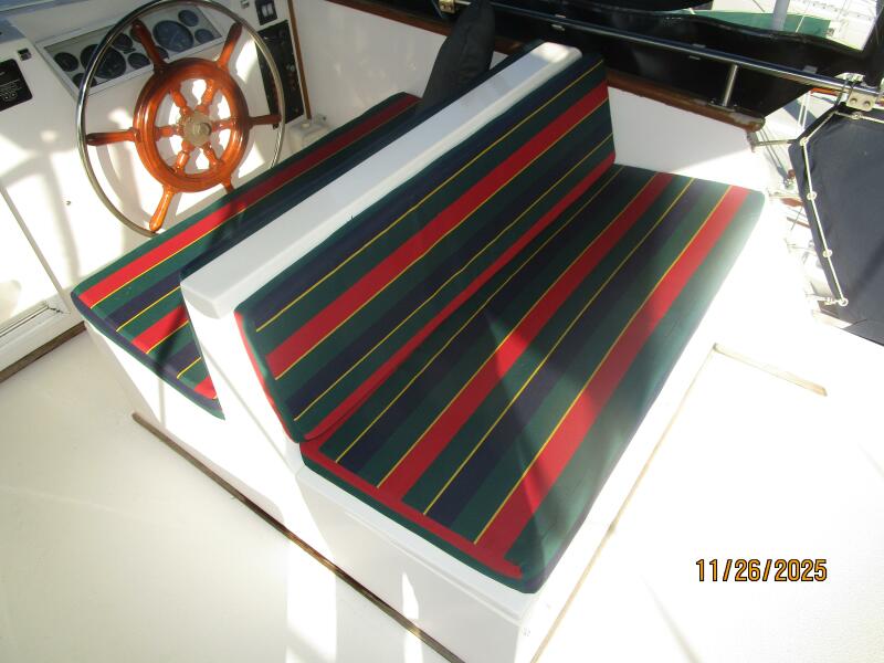 42' 1989 Grand Banks Classic