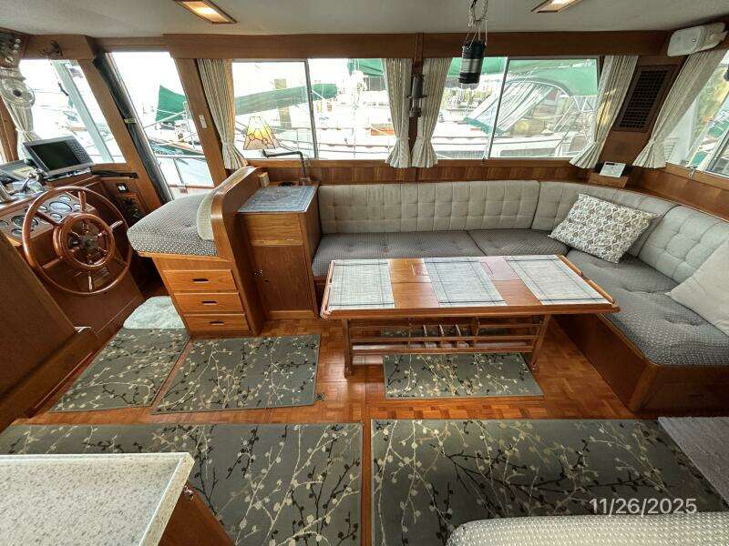 42' Grand Banks salon starboard