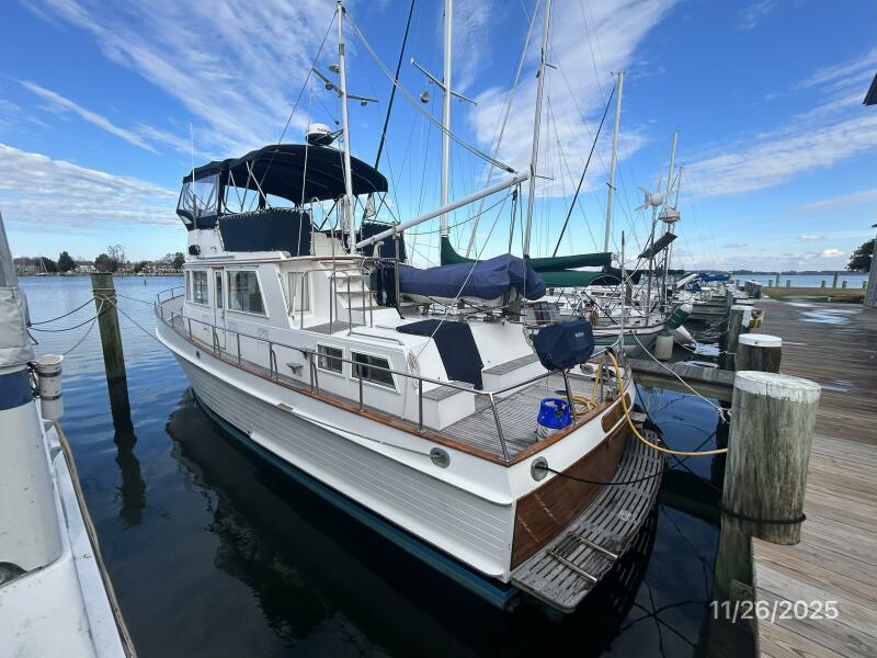 42' 1989 Grand Banks Classic