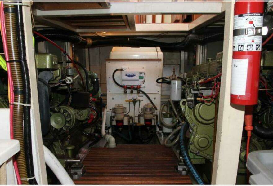 ENDEAVOR 42ft Grand Banks Yacht For Sale