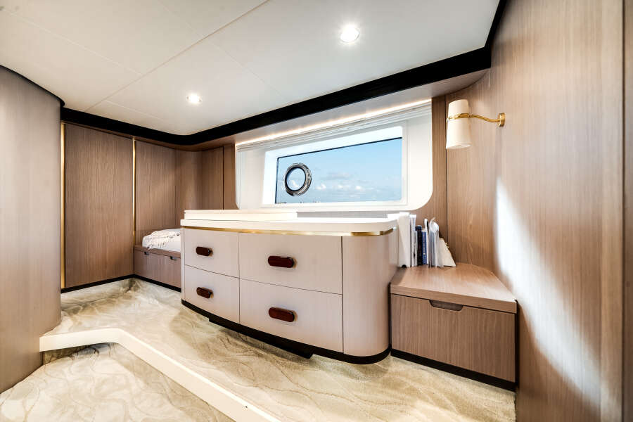 60ft Azimut Yacht For Sale