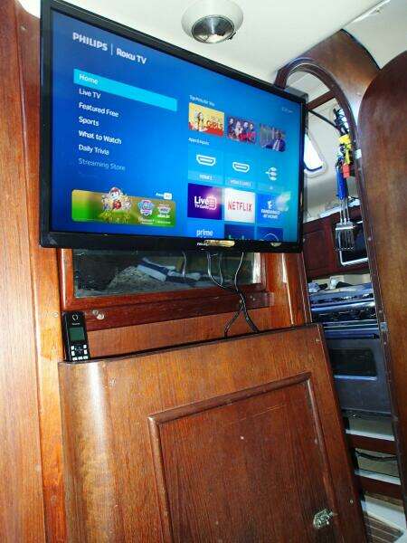 Semper Paratus 37ft Hunter Yacht For Sale