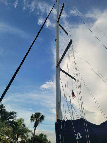 37ft Hunter Yacht For Sale