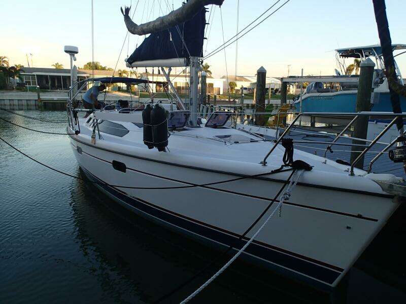 Semper Paratus 37ft Hunter Yacht For Sale