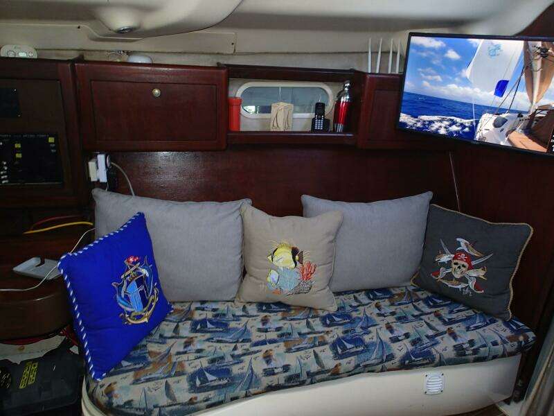 Semper Paratus 37ft Hunter Yacht For Sale