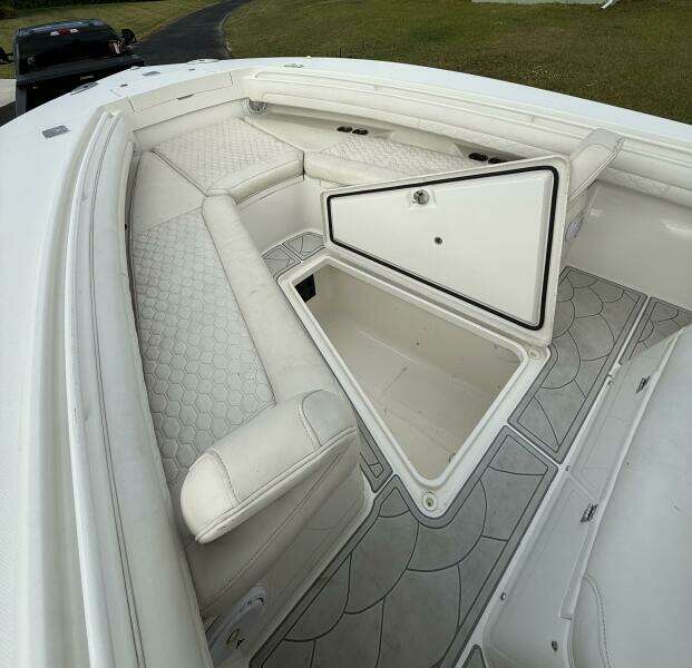 28ft Regulator Yacht For Sale