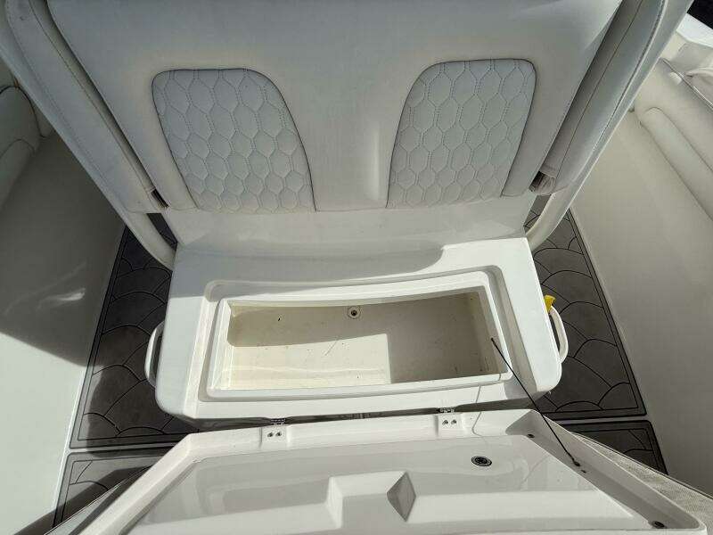 28ft Regulator Yacht For Sale