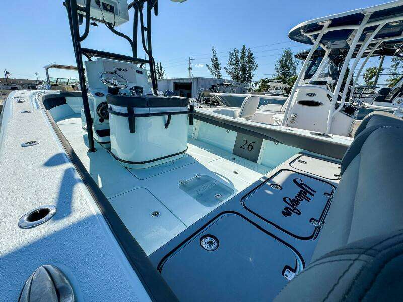 26 Hybrid 26ft Yellowfin Yacht For Sale