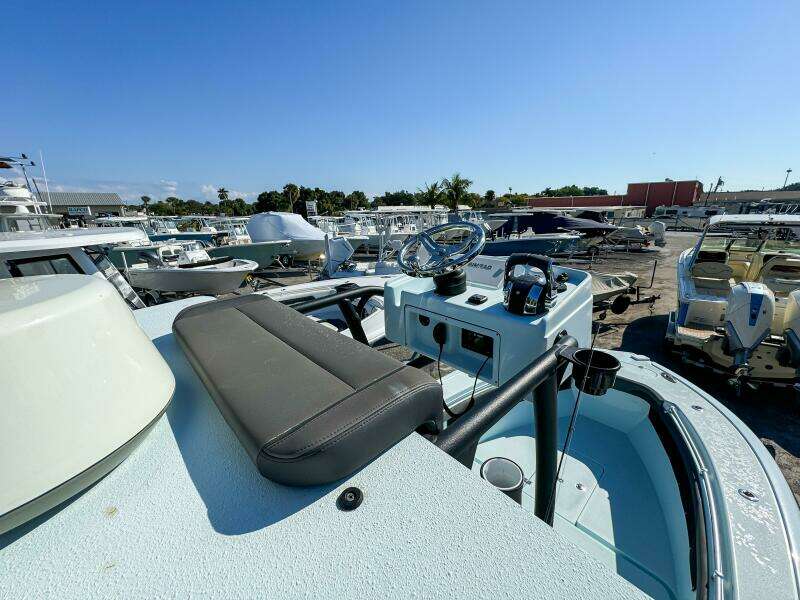 26 Hybrid 26ft Yellowfin Yacht For Sale