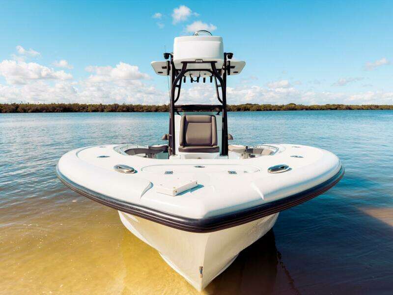 26 Hybrid 26ft Yellowfin Yacht For Sale