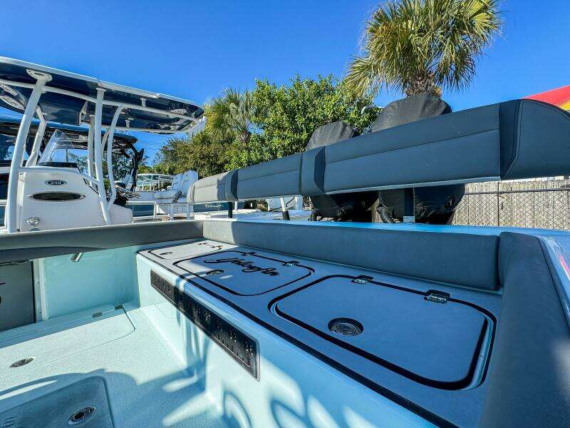 26 Hybrid 26ft Yellowfin Yacht For Sale