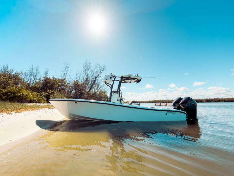 26 Hybrid 26ft Yellowfin Yacht For Sale