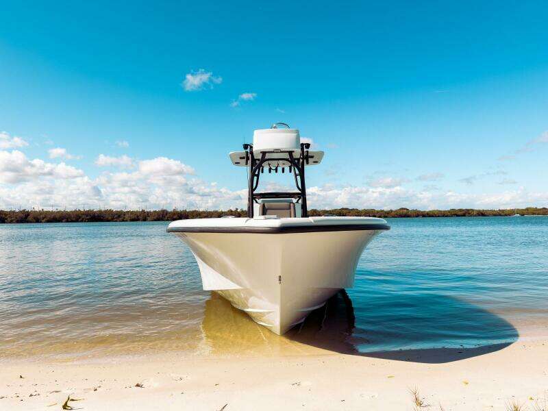 26 Hybrid 26ft Yellowfin Yacht For Sale