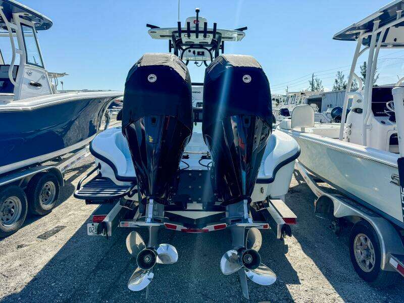 26 Hybrid 26ft Yellowfin Yacht For Sale