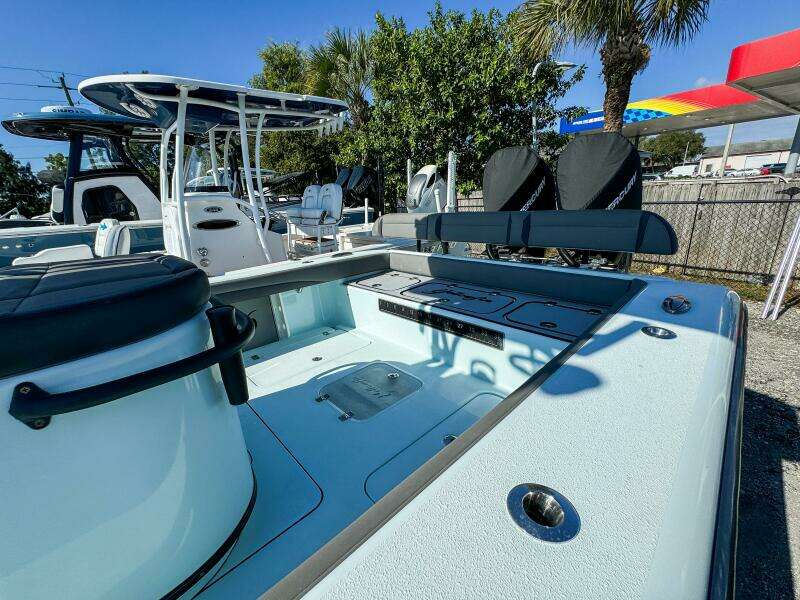 26 Hybrid 26ft Yellowfin Yacht For Sale