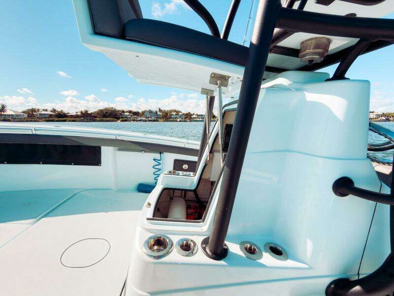 26 Hybrid 26ft Yellowfin Yacht For Sale