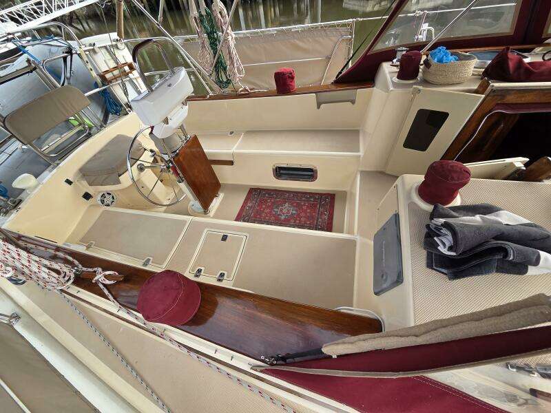 Solace 38ft Island Packet Yacht For Sale