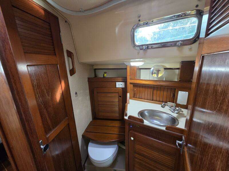 Solace 38ft Island Packet Yacht For Sale