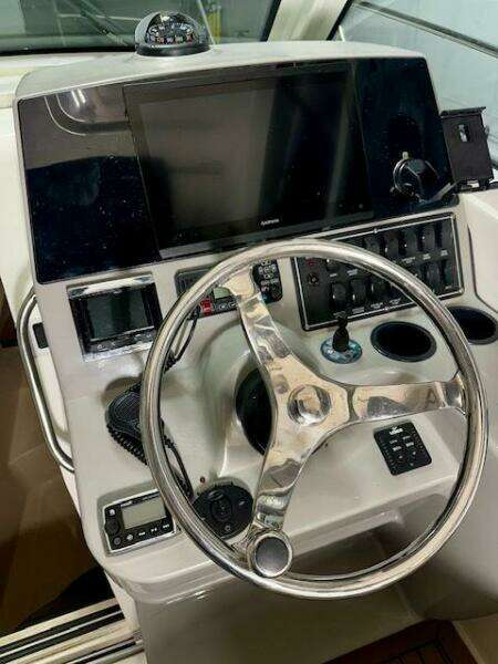 28ft Boston Whaler Yacht For Sale