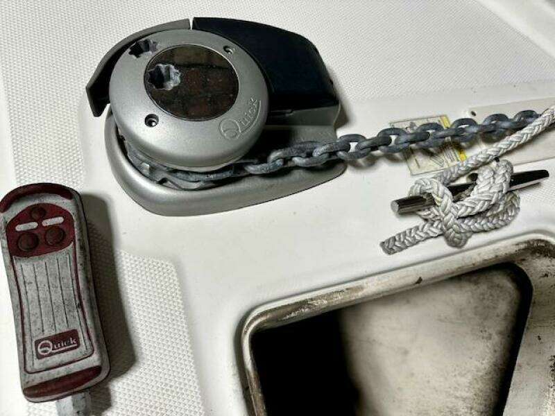 28ft Boston Whaler Yacht For Sale