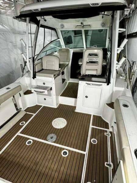 28ft Boston Whaler Yacht For Sale