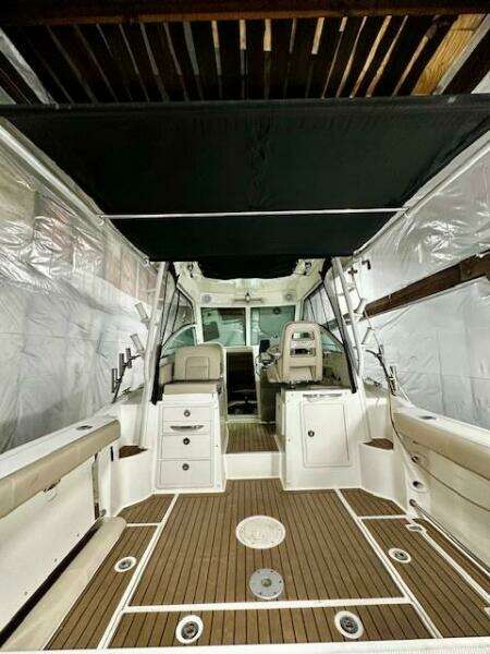 28ft Boston Whaler Yacht For Sale