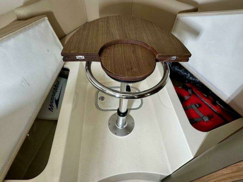 28ft Boston Whaler Yacht For Sale