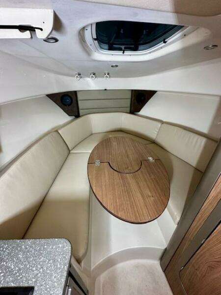 28ft Boston Whaler Yacht For Sale