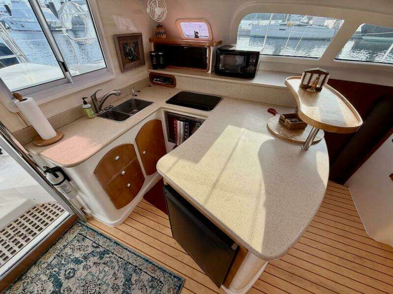 Zimbini 40ft Island Spirit Yacht For Sale