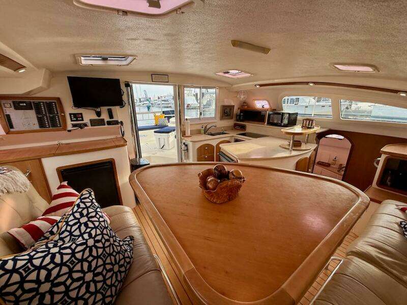 Zimbini 40ft Island Spirit Yacht For Sale