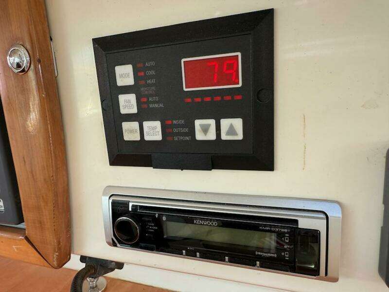 Zimbini 40ft Island Spirit Yacht For Sale