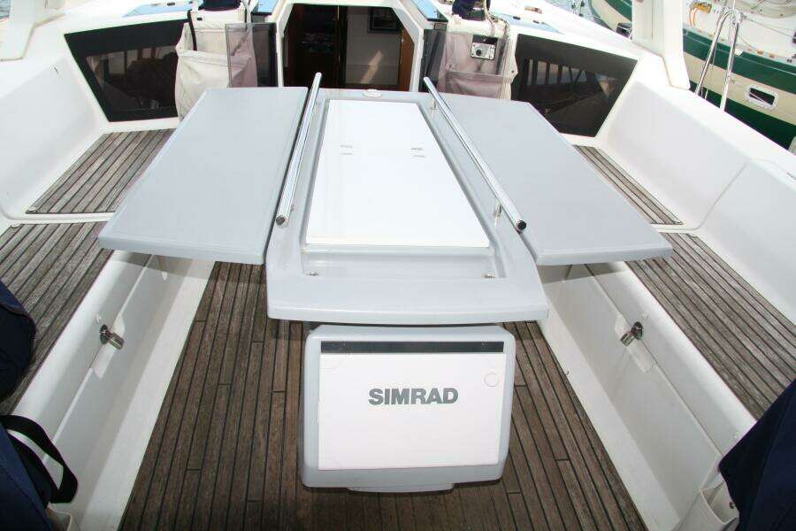 Knot On Call 41ft Beneteau Yacht For Sale