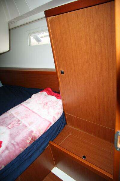 Knot On Call 41ft Beneteau Yacht For Sale