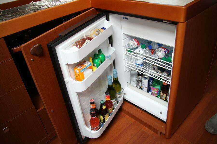 Knot On Call 41ft Beneteau Yacht For Sale