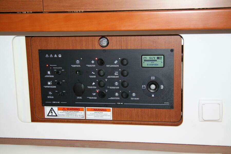 Knot On Call 41ft Beneteau Yacht For Sale