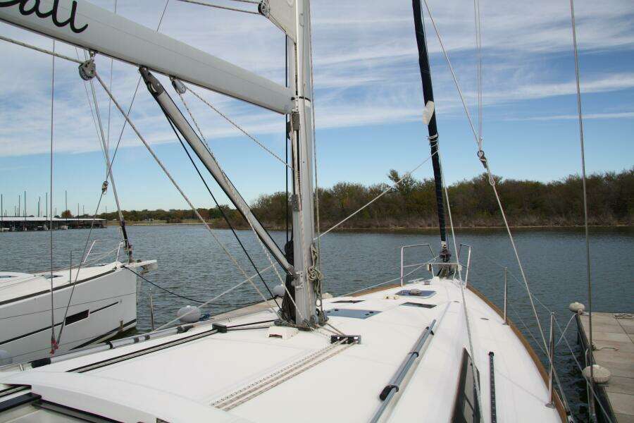 Knot On Call 41ft Beneteau Yacht For Sale