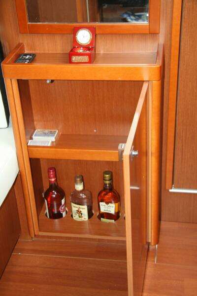 Knot On Call 41ft Beneteau Yacht For Sale