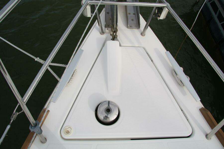 Knot On Call 41ft Beneteau Yacht For Sale