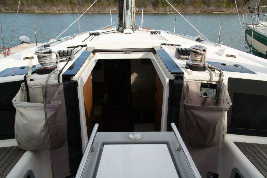 Knot On Call 41ft Beneteau Yacht For Sale